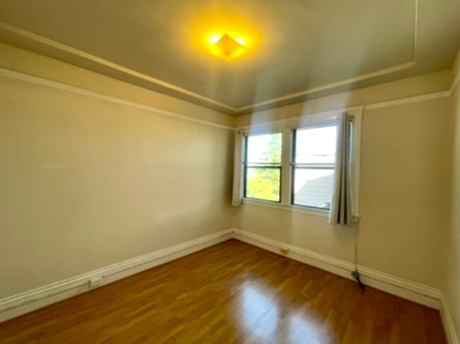 Building Photo - 3400 Fulton St