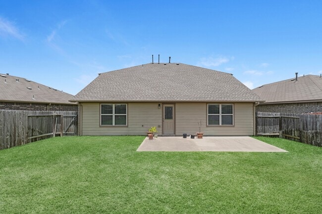 Building Photo - 29243 Jacobs River Dr