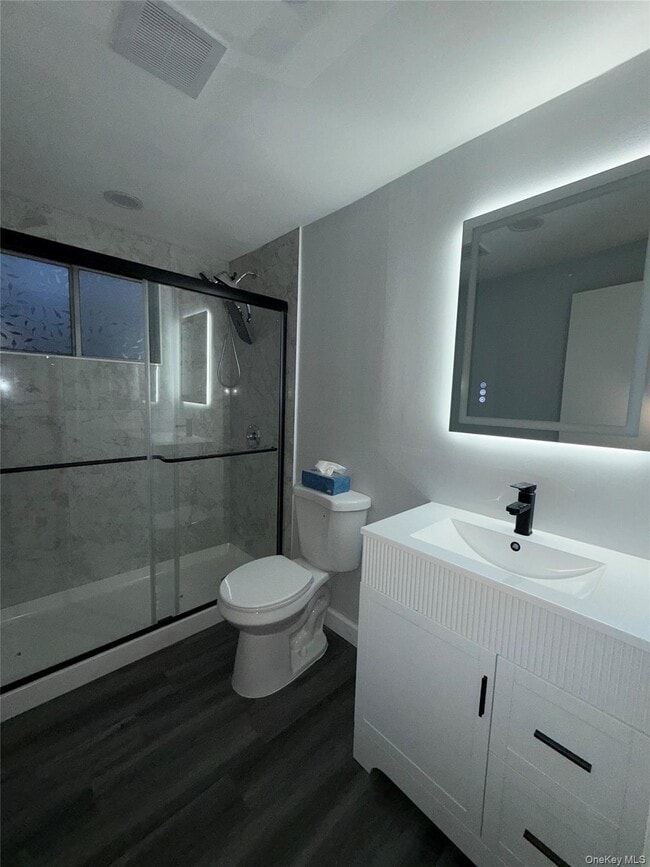 Building Photo - 227 N Walnut St