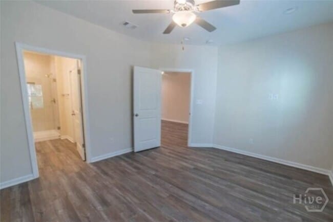 Building Photo - 131 Lower Creek Dr