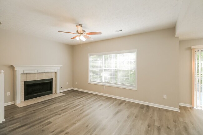 Building Photo - 330 Derby Dr