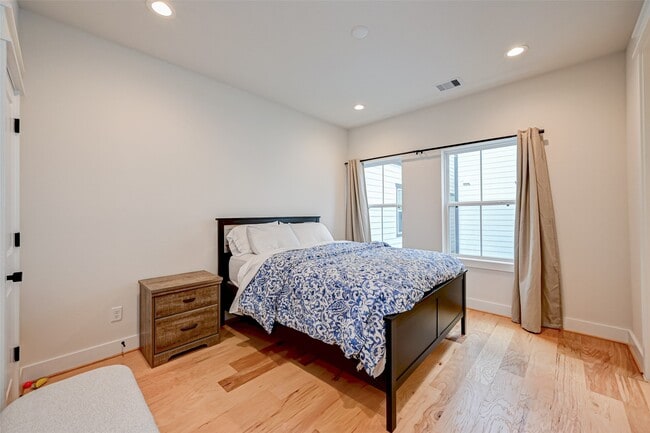 Building Photo - 5418 Wheatley St