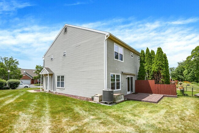 Building Photo - $1,750 Derry Twp School townhome for rent