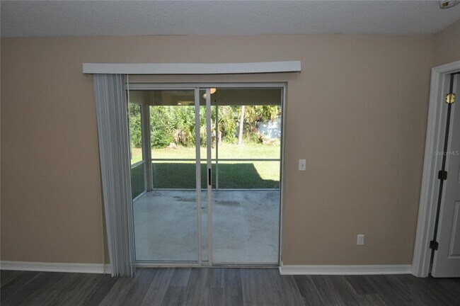 Building Photo - 23 Primrose Ln