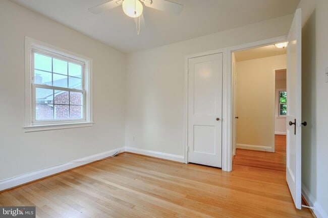 Building Photo - 521 Academy Rd
