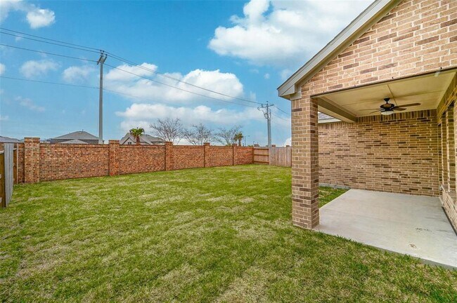 Building Photo - 2710 Bayrose Dr
