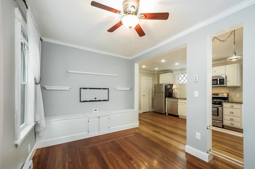 Building Photo - 244 Sycamore St