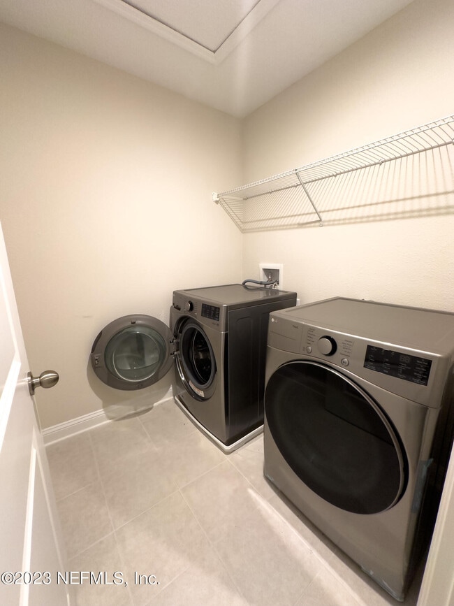 Building Photo - 12017 Calvesta St