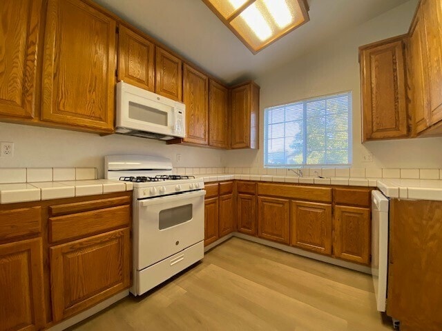 Building Photo - 3-bedroom, 2-bath, 1,107 sq. ft. single-story home in Sacramento