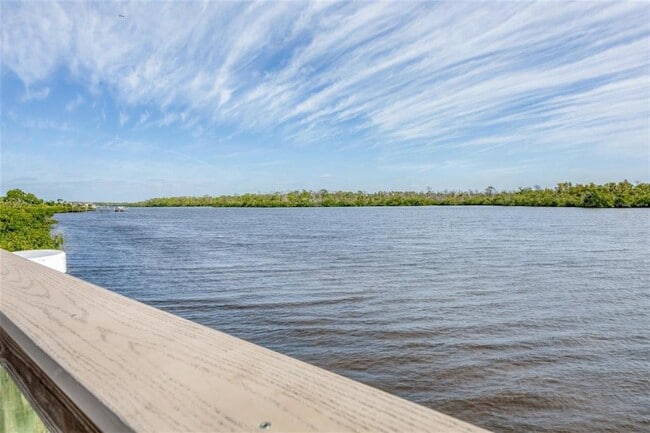 Building Photo - 10395 Coral Landings Ln