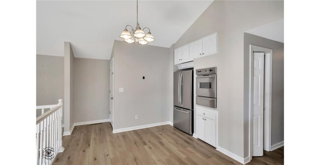 Building Photo - 75 Castle Coombe Ct