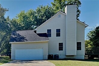 Building Photo - 2994 Brooks Dr