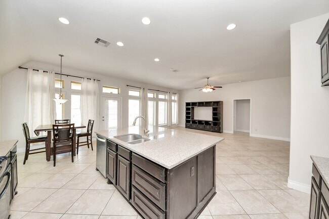 Building Photo - 2429 Lost Bridge Ln