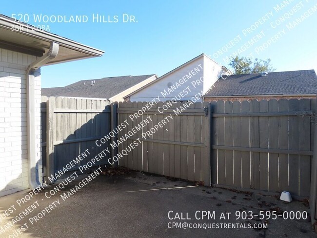 Building Photo - Spacious 3 Bedroom, 2 Bath w/Garage!