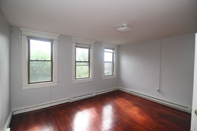 Building Photo - 2820 Guilford Ave