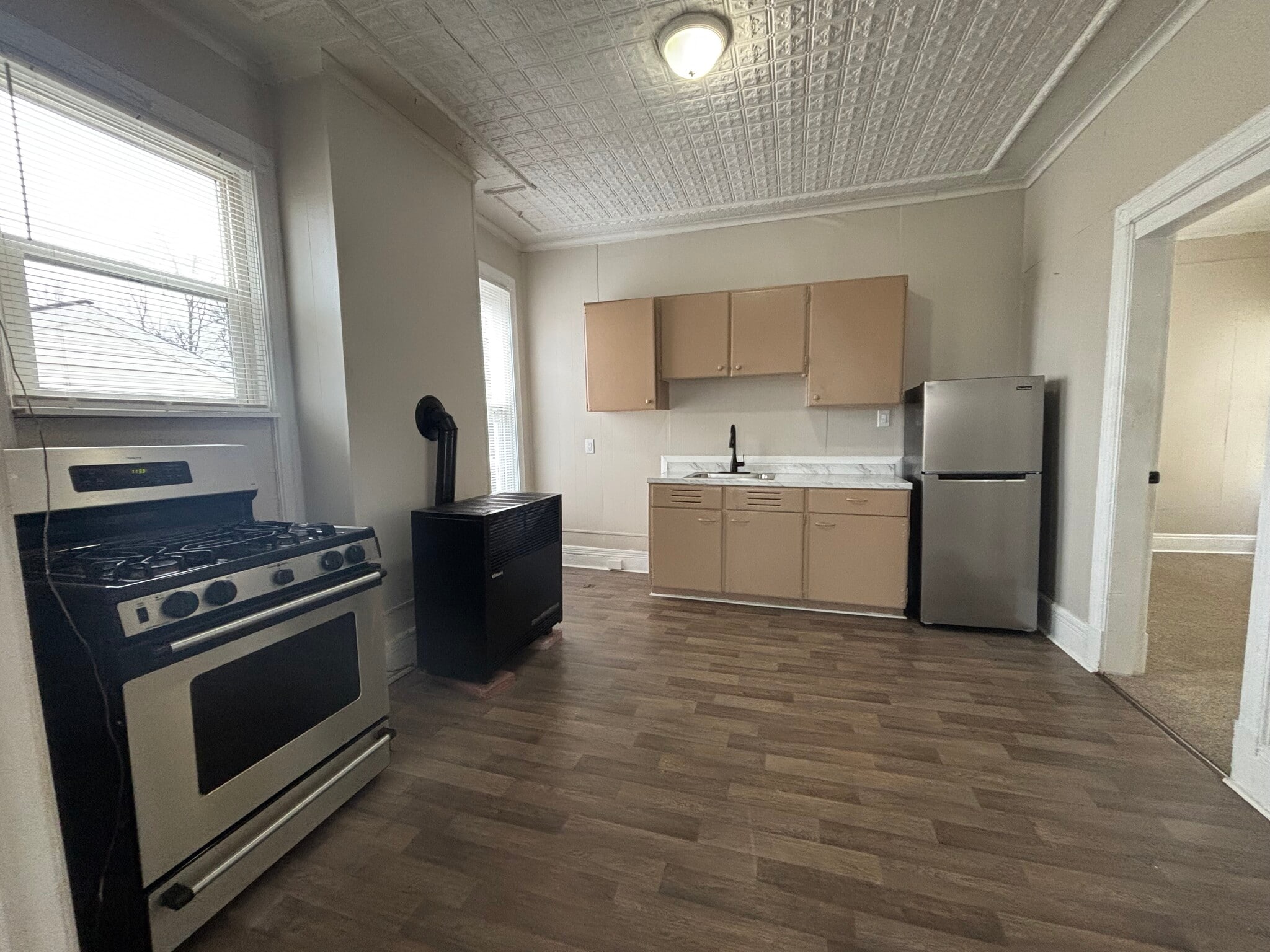 Building Photo - 14 McElwain Ave