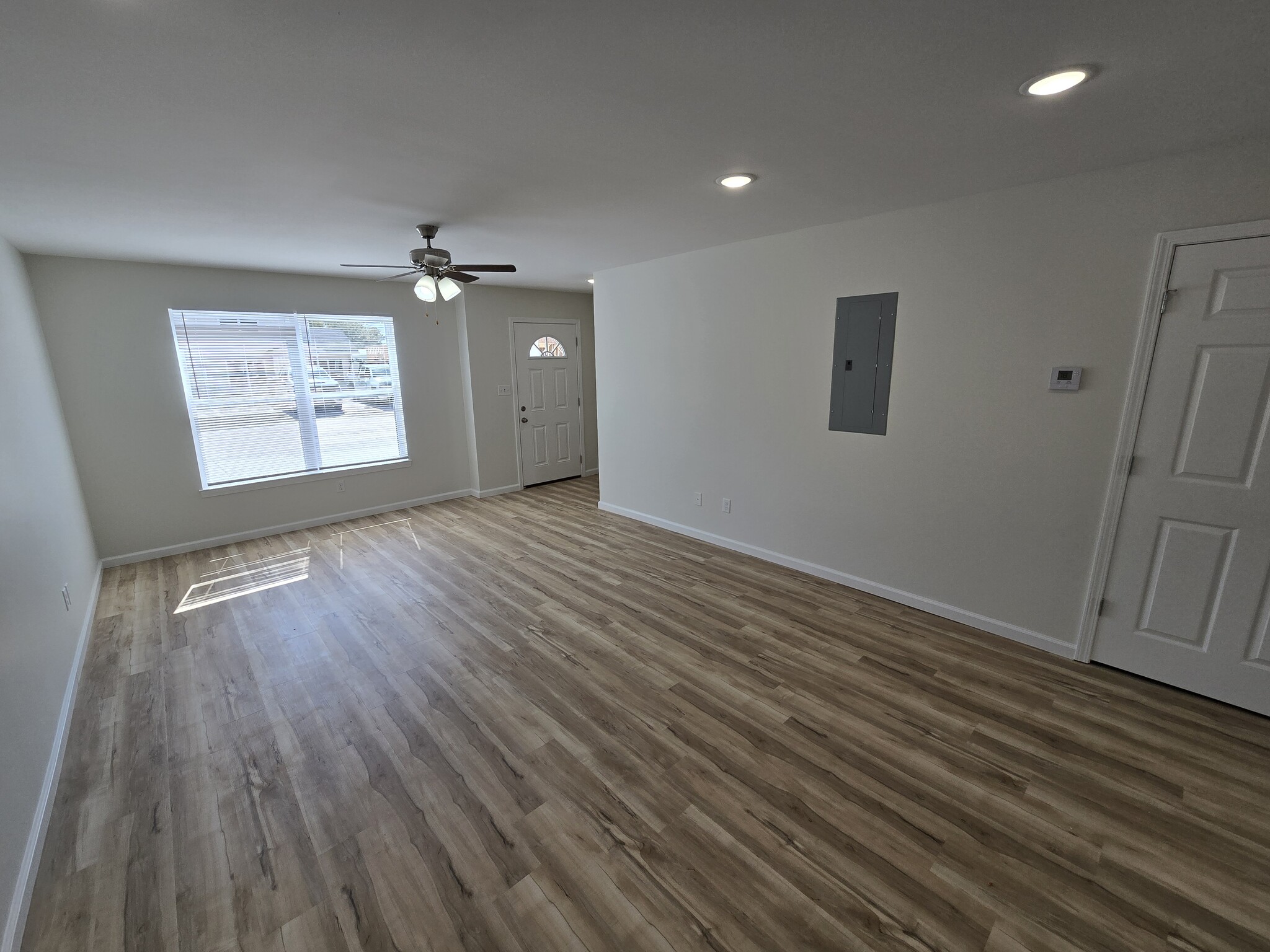 Living Room/Dining Room - Icon Townhomes