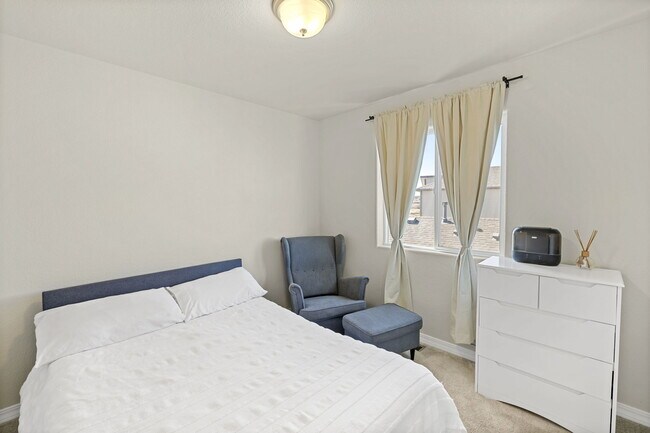 Building Photo - 7430 Alatna Pl