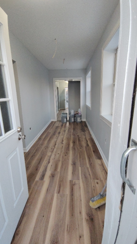 Building Photo - 1000 Main Ave