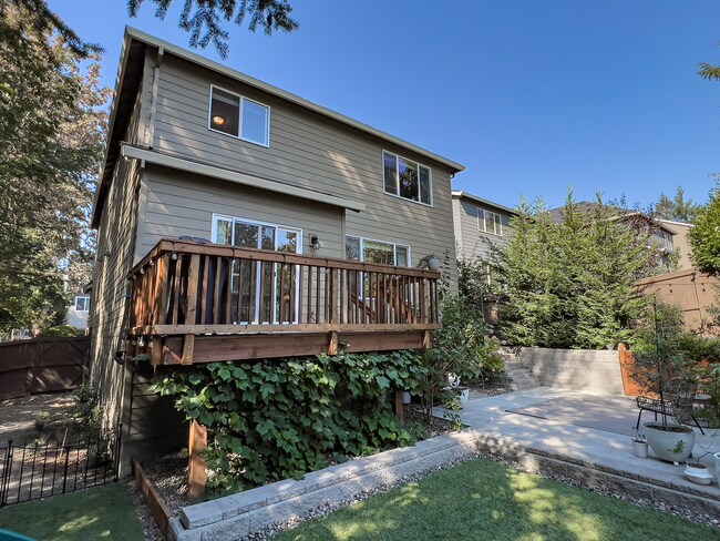 Building Photo - 9756 SW 171st Ave