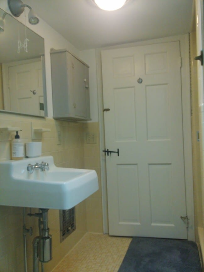 Building Photo - 48 Benefit St