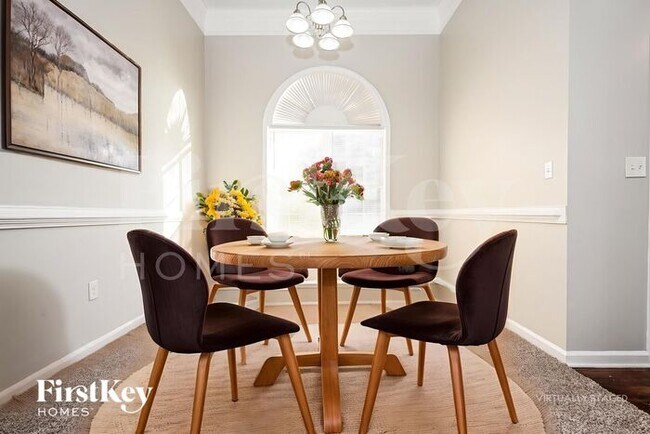 Building Photo - 340 Weatherly Dr