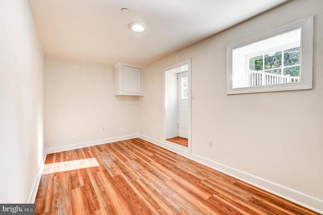 Building Photo - 804 Oella Ave