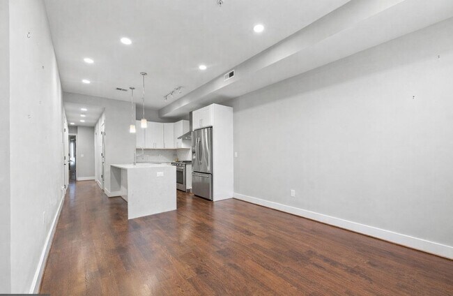 Building Photo - Modern Features Columbia Heights Neighborhood 2 Bedroom 2 Bath Condo with Balcony Pet Friendly