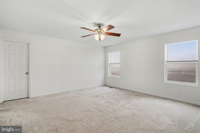 Building Photo - 27 E Imperial Dr