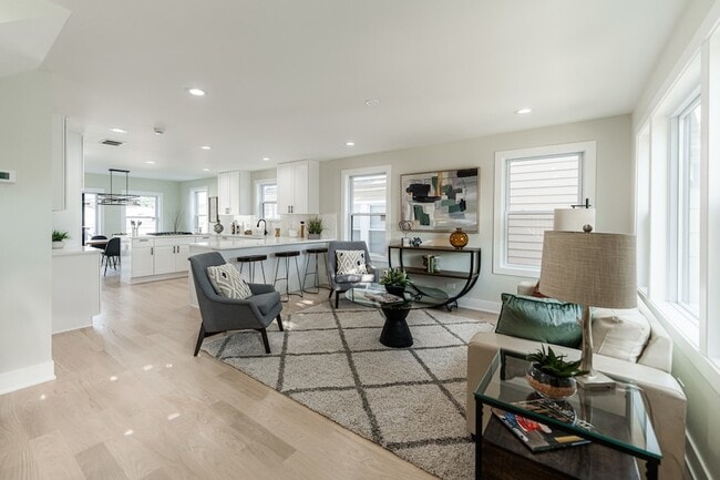 Building Photo - 4129 N Oketo Ave