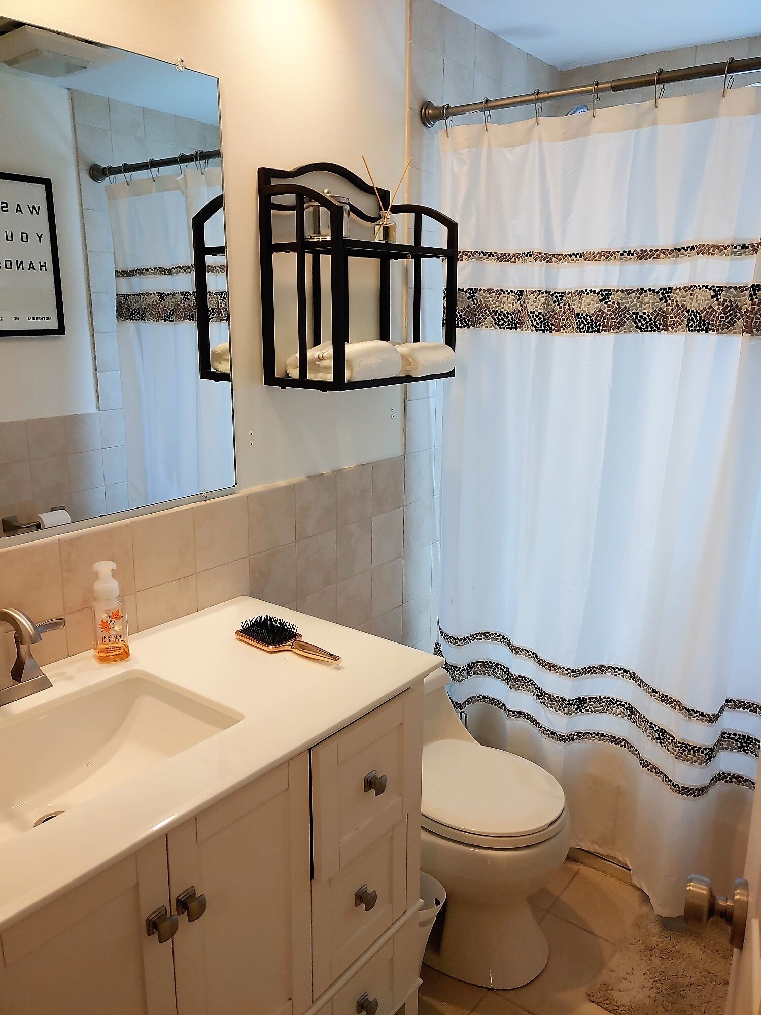 Building Photo - 68 Olcott St