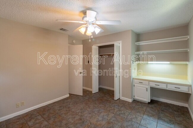 Building Photo - 5839 Secrest Dr
