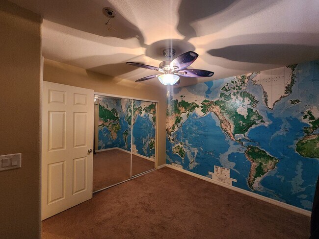 Building Photo - Modern Comfort in the Heart of Summerlin!