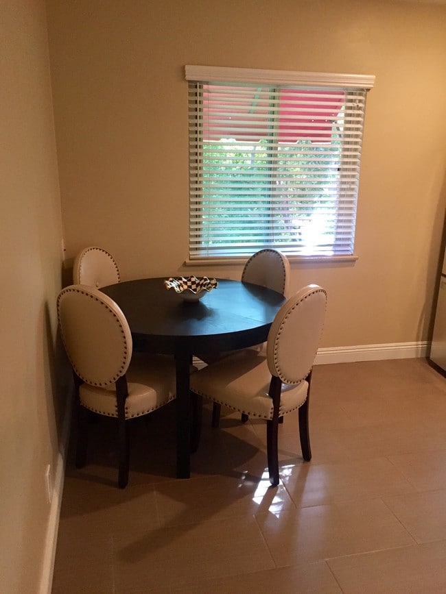 Kitchen - 457 Oak St