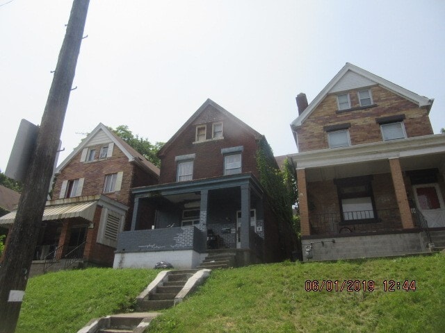 Building Photo - 324 Moore Ave