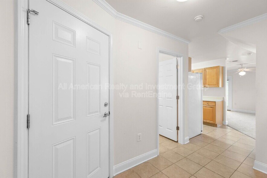 Building Photo - 554 Wingspan Way