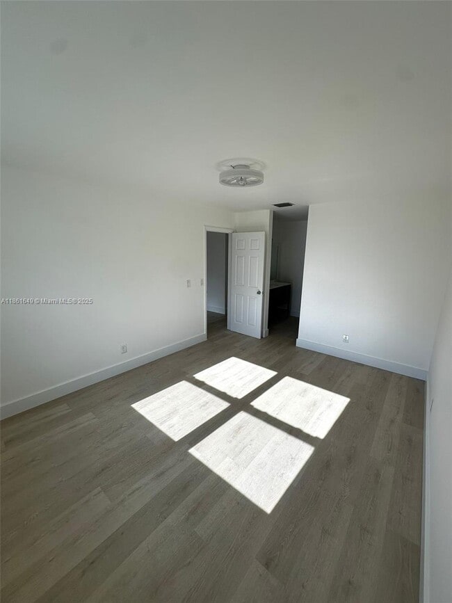 Building Photo - 2450 SW 85th Ave