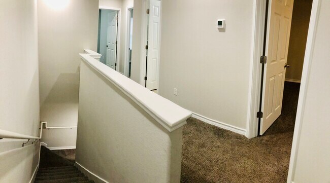 Building Photo - 8323 Breezy Cove