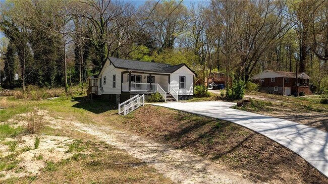 Building Photo - 665 S Eugenia Pl NW