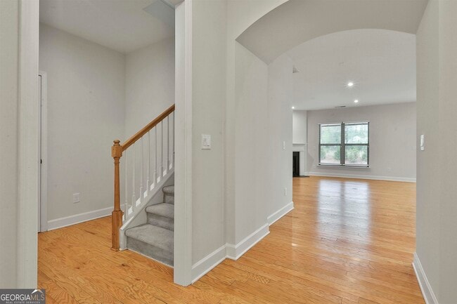 Building Photo - 330 Elkins Pl