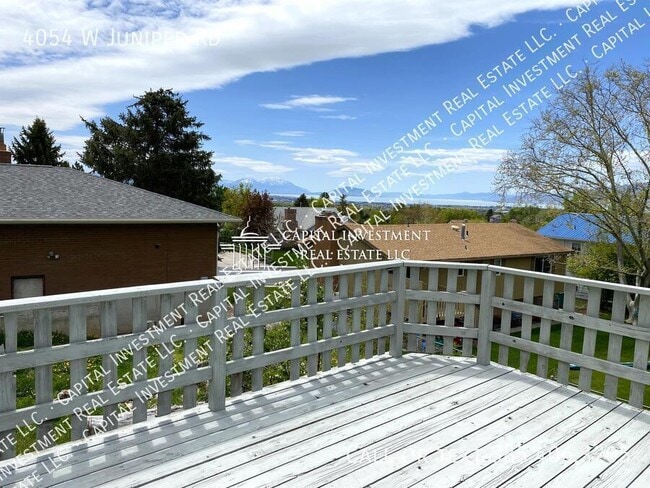 Building Photo - 4054 W Juniper Rd