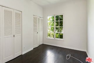 Building Photo - 403 S Bedford Dr