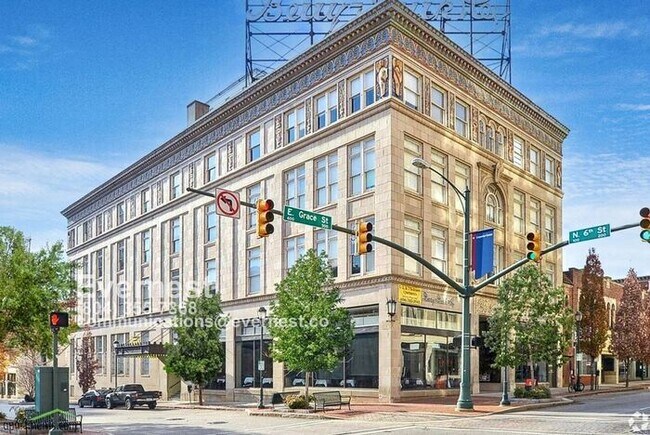 Building Photo - 525 E Grace St