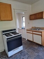 Building Photo - 307 Cedarwood Ter