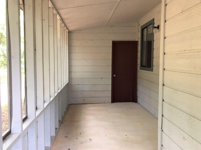 Building Photo - 3499 Bear Creek Rd