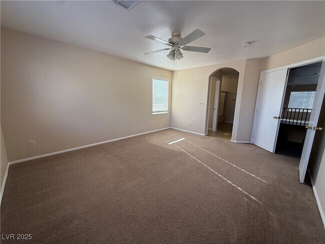 Building Photo - 9950 Shadow Grove Ave