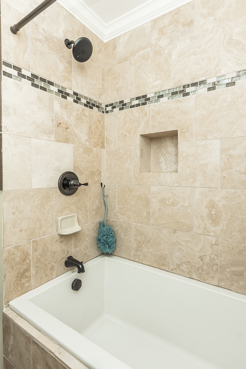 Building Photo - 736 Light St