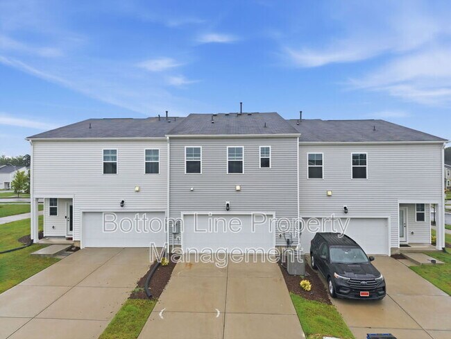 Building Photo - 2312 Kasota Ln