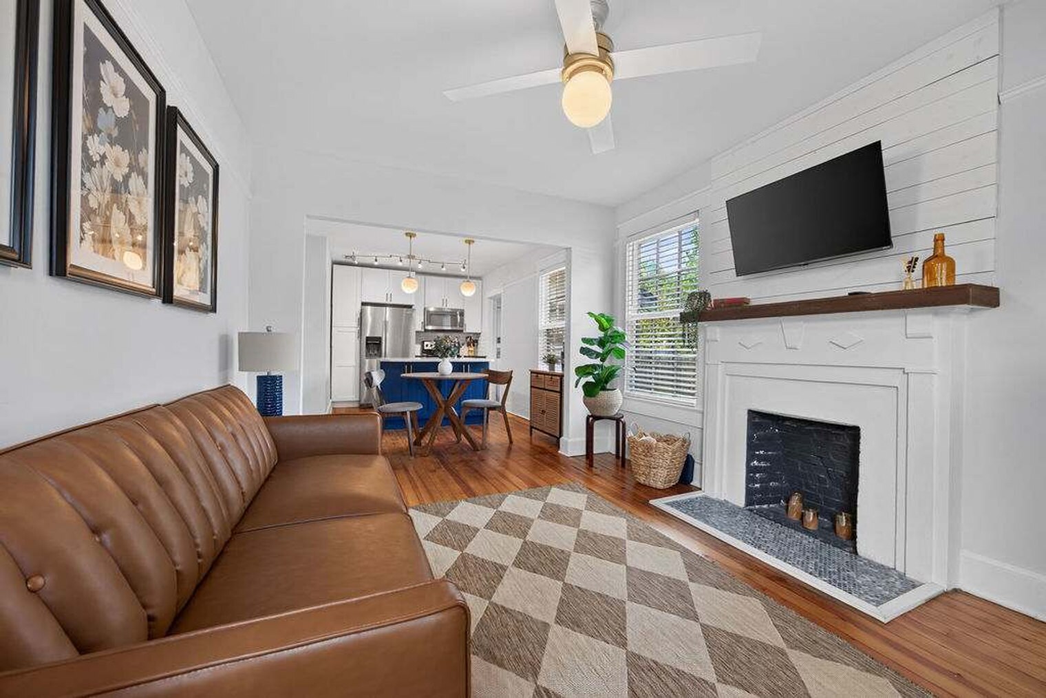 Building Photo - 2779 Dellwood Ave