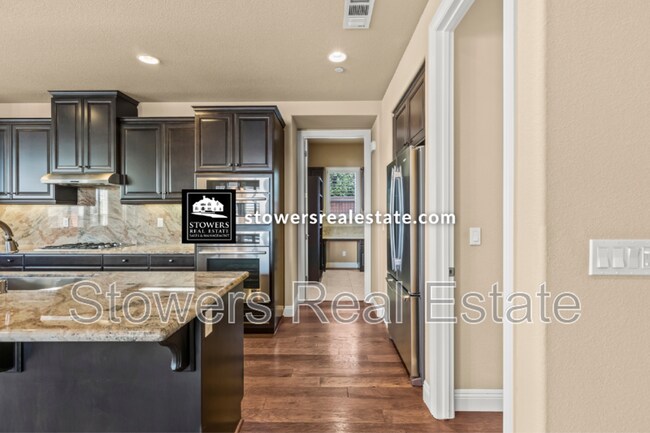 Building Photo - 1642 Pinot Pl